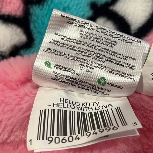 Hello Kitty blanket - Picture 5 of 7